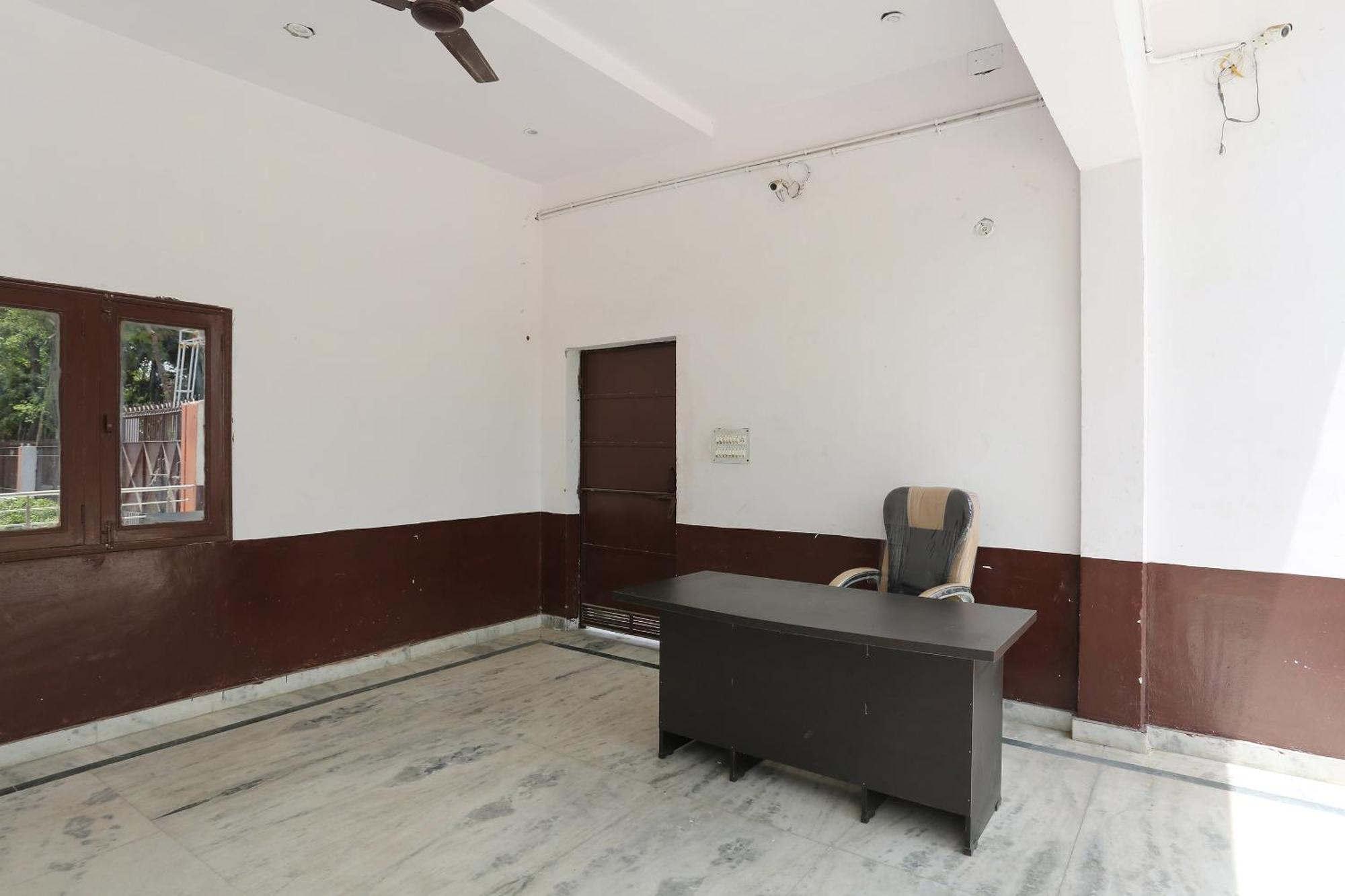 Spot On Angel Garden Hotel Aligarh Bagian luar foto